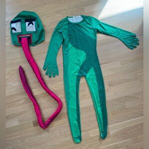 Unspeakable costume boys size 8